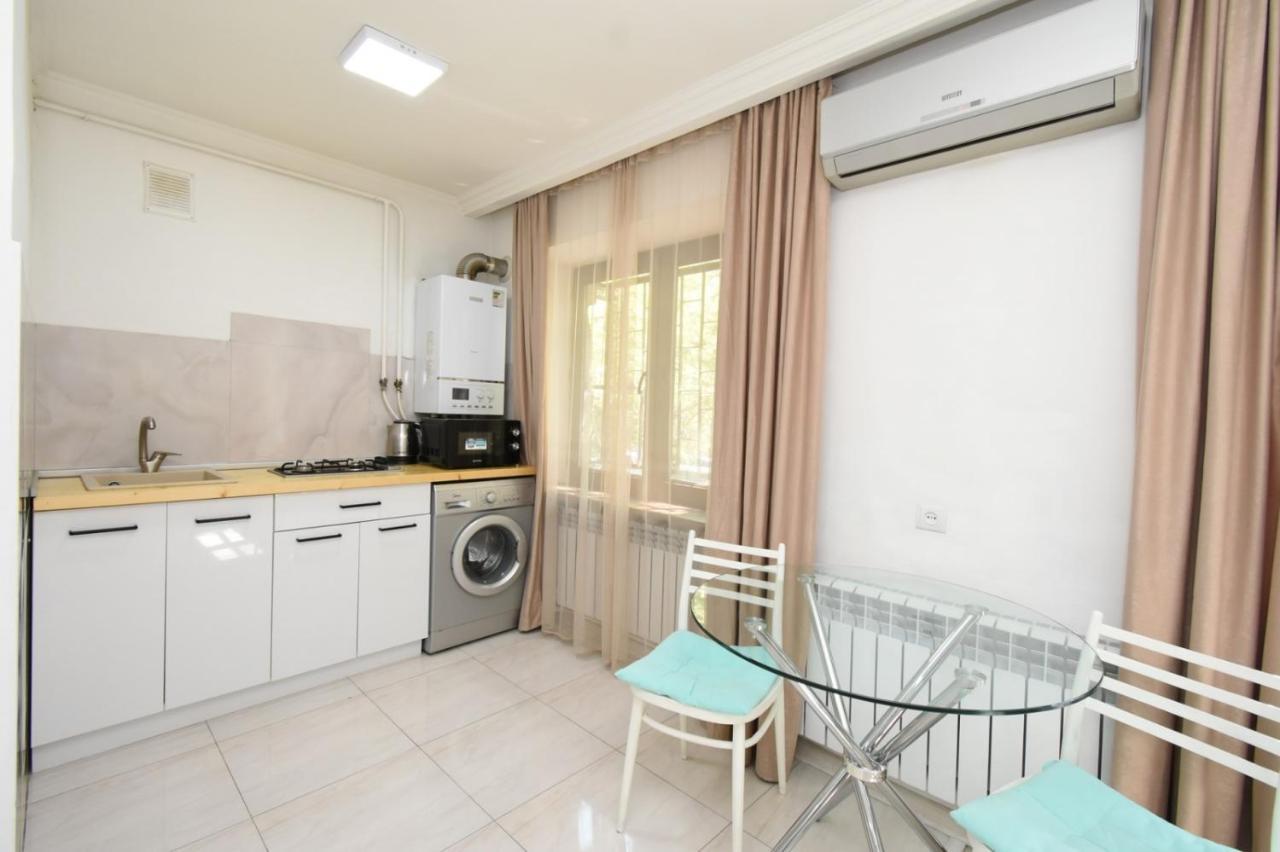 Cozy Apartment Near To The Metro H Kochar 19 예레반 외부 사진